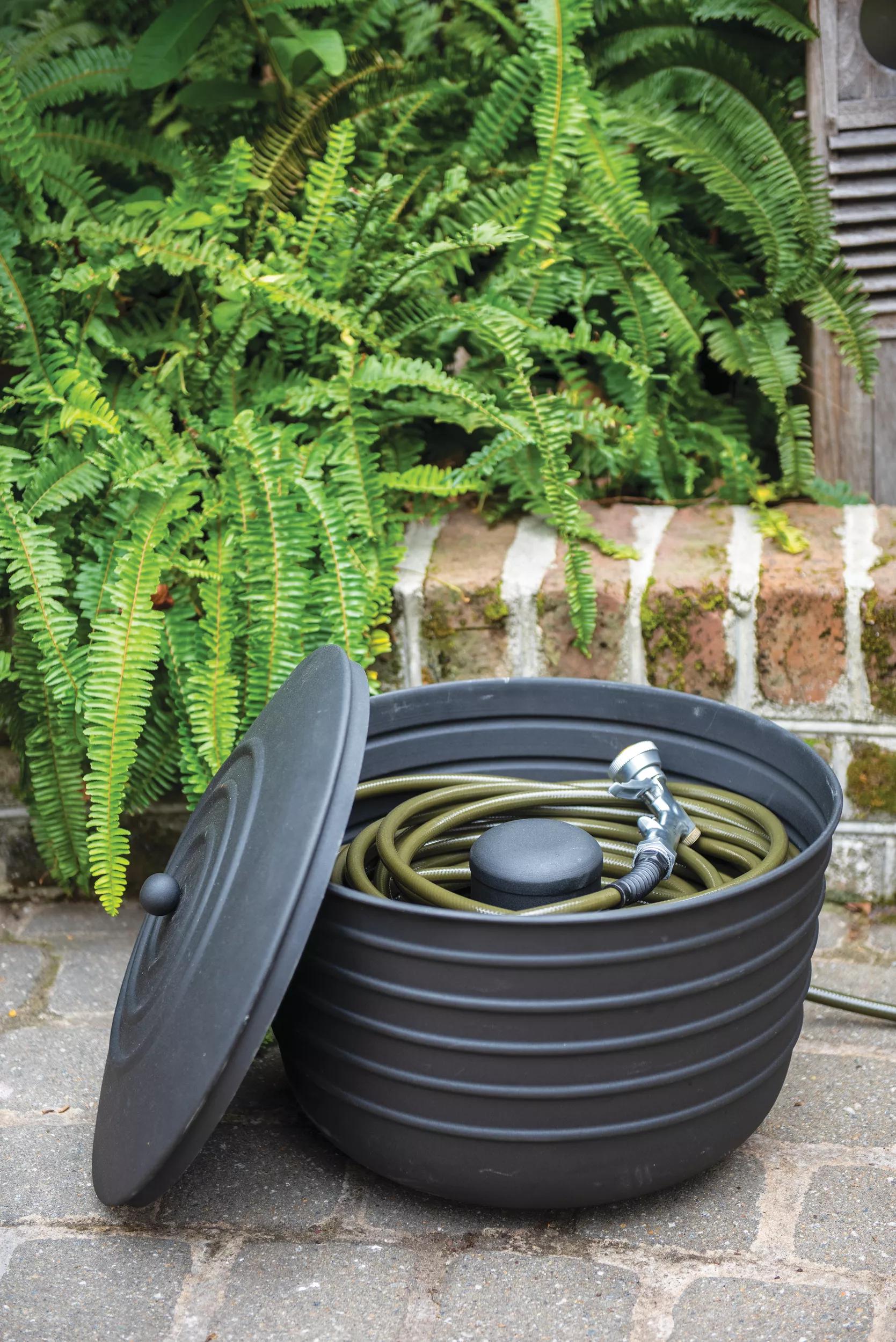 Matte Black Ribbed Hose Pot with Lid