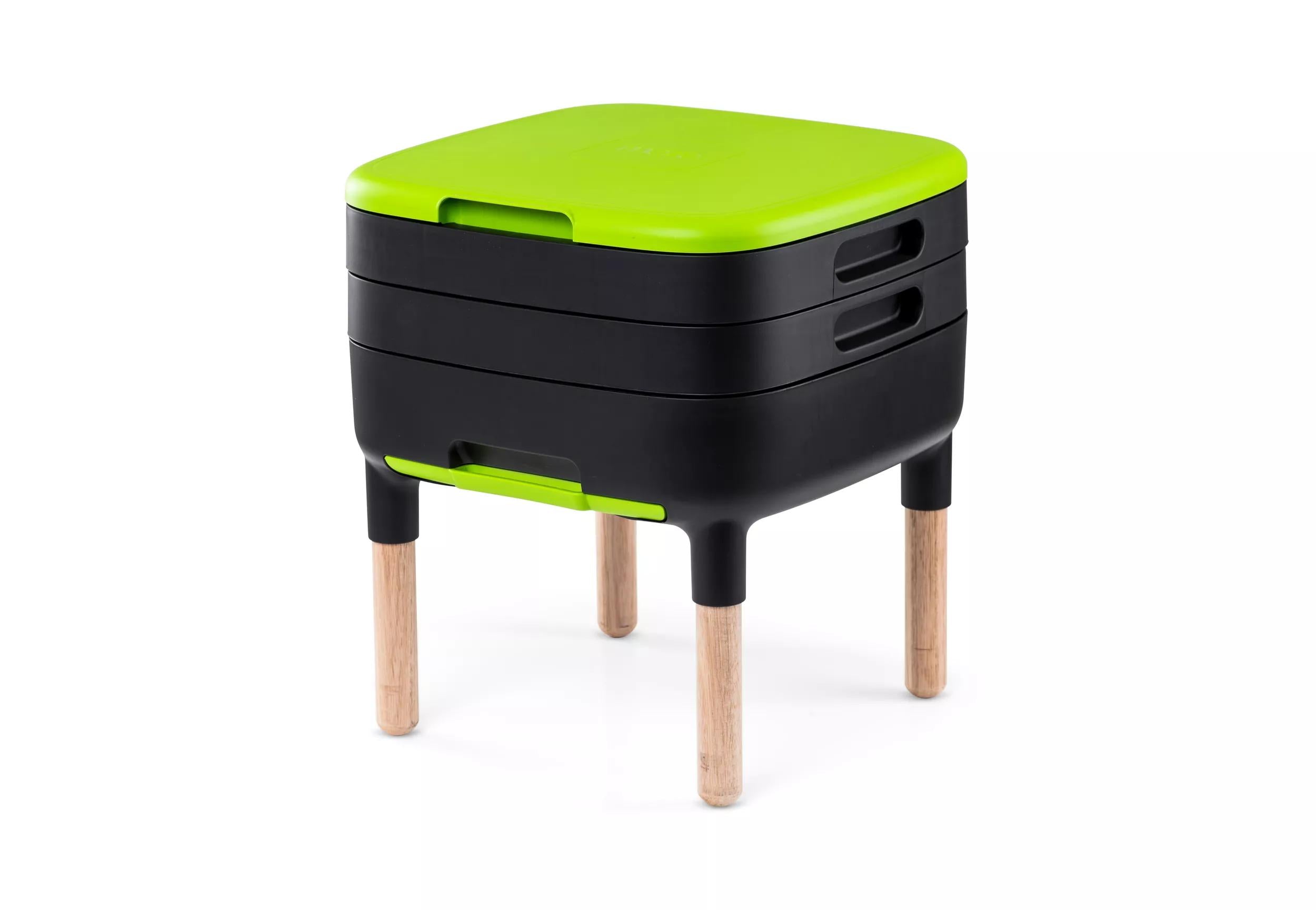 Maze Worm Farm Composter Trays with Wood Legs